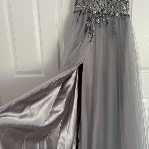 Prom Dress - Picture 4 of 10